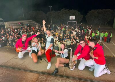 Actuación de Musical Sandalo, orquesta musical Salamanca, en concierto en Zamora durante The Game Tour 2025