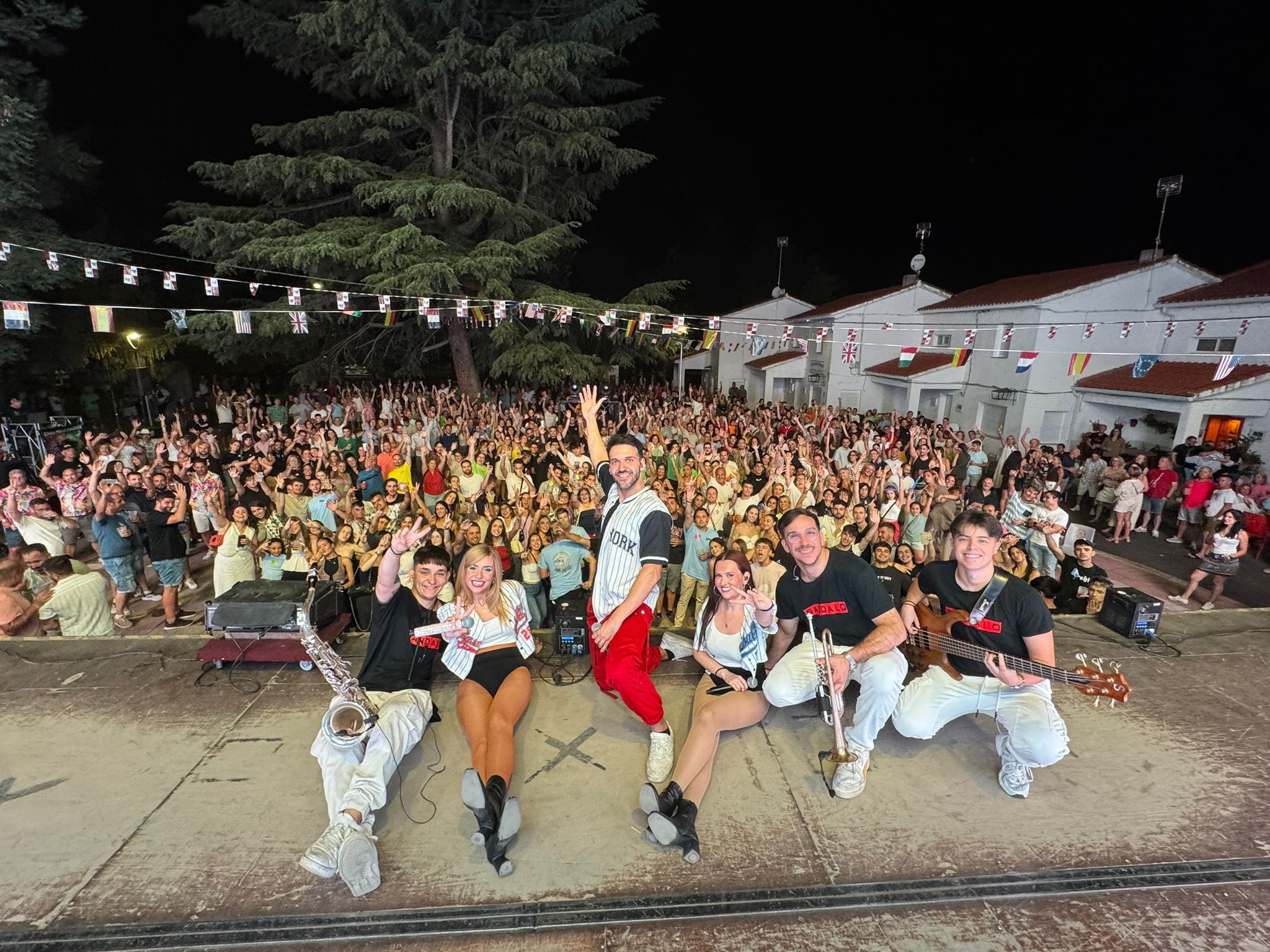 Concierto de Musical Sándalo en Nuevo Naharros durante The Game Tour 2025